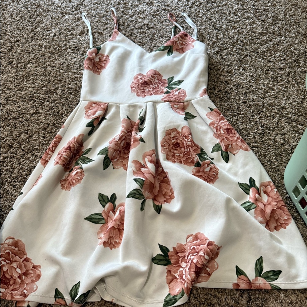 Floral Dress in White and Pink